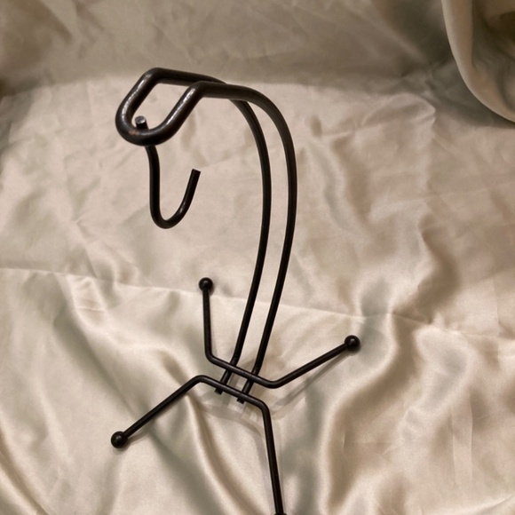 Banana Hanging Holder Stand Black Metal Excellent Pre-Owned Condition 13” Tall - Picture 3 of 7